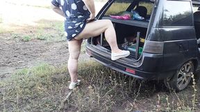 Public Squirt Show by Curvy Lady Near Car