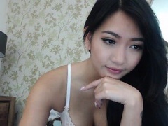 Cute 18yo Asian Teen Masturbate