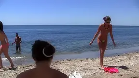 Bikini gals doing college oral and fucking on the beach