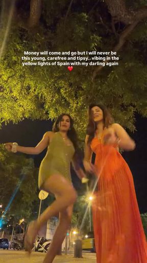 Desi indian teen flashes her ass in public