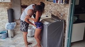 Brazilian girl with a big ass pert having anal sex!