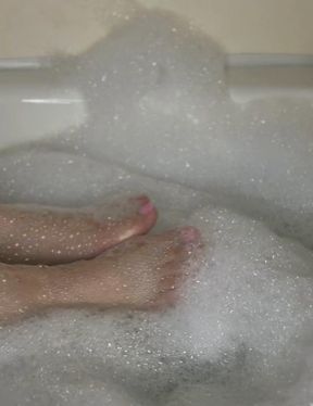 Feet toes sloes and bubbles