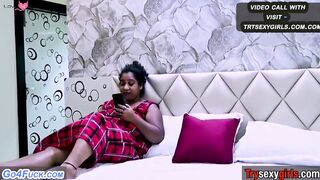 Desi Bhabhi Ne Hotel Ke Security Guard Uncle Ke Sath Chudai Karwai