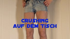 Crushing on the table - Crushing auf dem Tisch