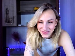 Hot amateur webcam teen masturbates for their fans