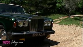 Vintage anal sex in a Bentley