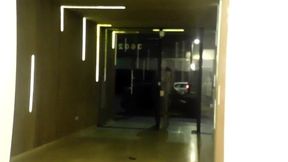 encontre al vecino en el ascensor y se la chupe divino