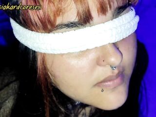 jugando un poco con mi'migo a las escondidas
