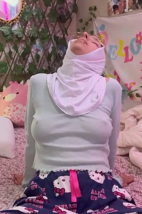 muslim- yoga- in- hijab- day- 13