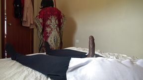 Omg!!! I Flashed My Big Cock to a Married Indian Hotel Maid and She Loved It