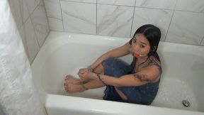 Kiara Star: Soaked
