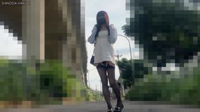 HA94Ahegao masturbates with a vibrator in the toilet.