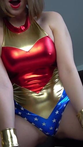 3 Minute Challenge with Wonderwoman!
