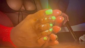 sticky feet 🦶🏾