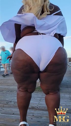 MochaSwallows' Boardwalk Slut Strut
