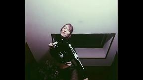 Streaptease en gothique sur de la kpop Video de 4 min - erotique De quoi ...