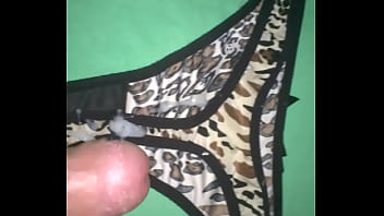 gozando calcinha cunhada novinha