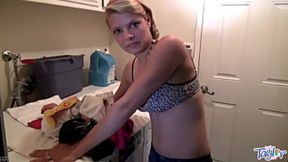 Scorching American Blonde Teen Babe Little Taylor Screams Pleasure