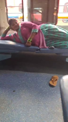 💦TRAIN TOILET TAMIL BHABHI Tamil housewife cowgirl Jennifer fuck very hard