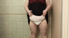 Fat enby wets their diaper on camera for the first time