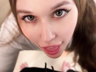 A sloppy, coarse oral sex instead of yoga for a cute gal