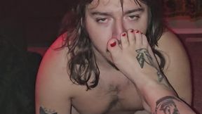 Sub sucks on toes and puts whole foot in his mouth