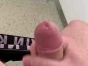 Ich spritze zweimal hintereinander ab in der Arbeit