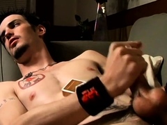 Stud Chainsmoker Axel Busts His Load After Puffing His Cigs