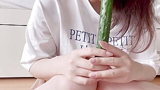 きゅうりでオナニーしちゃいました　オナニー　きゅうり　生理　日本人