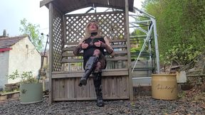 Sissy clit rub outdoors in the garden