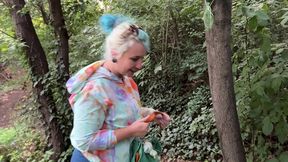 proxy paige gives a sloppy blow job in the park!