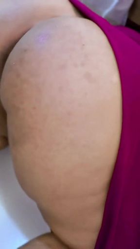 Egyptian Ayesha Aunty Clean Her Room &amp; I see her Big Ass &amp; Huge Pussy Then Fuck her Rough   Clip 1