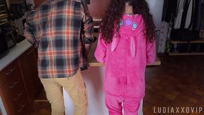 Innocent stepdaughter gets licked by perv stepdad in the kitchen
