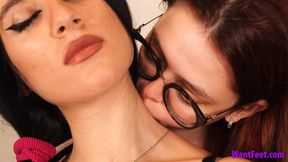 Neck Kiss Seduction - Throat Fetish - HD MP4