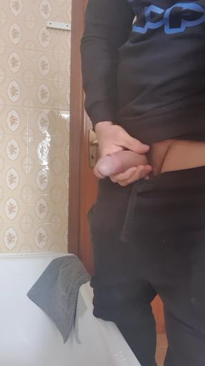 Big pee hot Mega pisciata