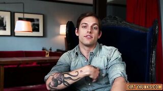 Stepson's hot muscle fetish leads to a cumshot on his face