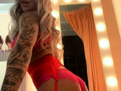 Big boobs milf masturbates with her dildo