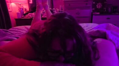 Velma’s sloppy blowjob and foot worship in cosplay