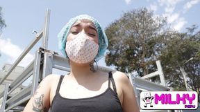 la encargada del delivery, acosada y maltratada por su jefe de restaurante acepta mi propuesta de trabajo... su jefe la amenaza e insulta!