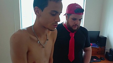 Prévia Técnico da Maquina de Lavar Come Cliente Durante Serviço (Quadrilogy)