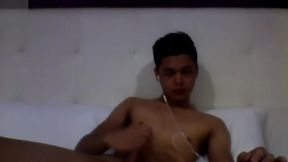 Cute Pinoy/Korean Jerking off on Cam