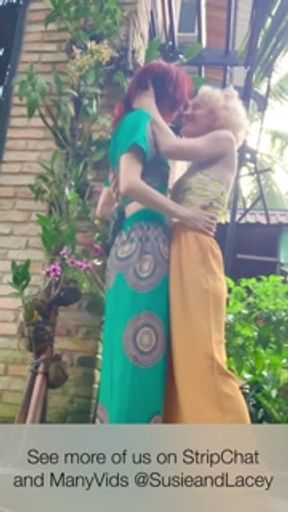 Real Lesbian Passionate Jungle Makeout Session