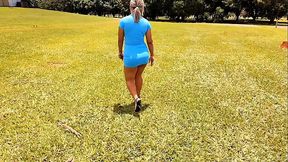 She showed off her beautiful body in a public park and didn'_t miss the opportunity to once again give her ass in a forbidden place in broad daylight. Vagninho e Luna Oliveira