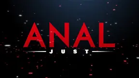 Alicia Rhodes gives a group lesson in anal sex