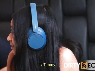 I SCREW MY STEPSISTER DURING THE TIME THAT THIS CHICK PLAYS VIDEO GAMES