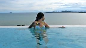 Bubble butt Thai teen amateur GF gets fucked hard doggy style