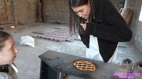 VICTORIA - A sweat, delicious pie for this ugly bitch! (4K)