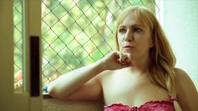 a primeira experiencia com masturbacao das atrizes porno - sweetie bird, 40tona, debora blu e aleksandra yalova