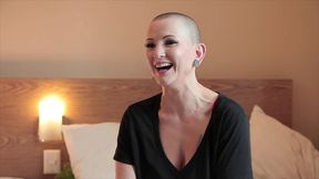 a primeira experiencia com masturbacao das atrizes porno - sweetie bird, 40tona, debora blu e aleksandra yalova