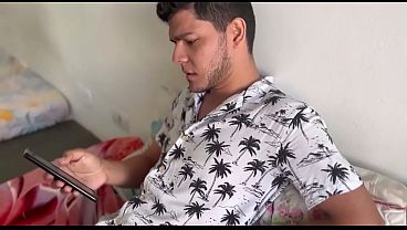 Fui examinar o novinho e comi ele